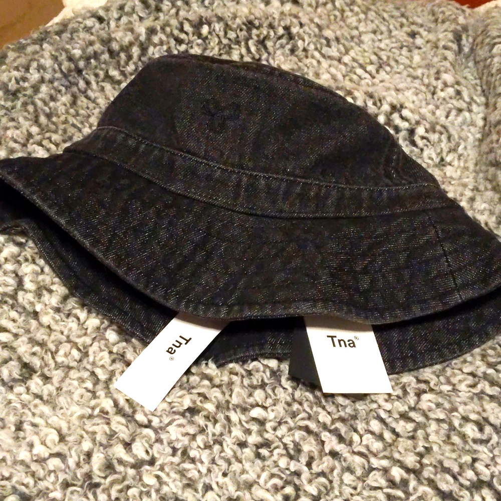 TNA Logo Bucket Hat in Washed Black Size S/M